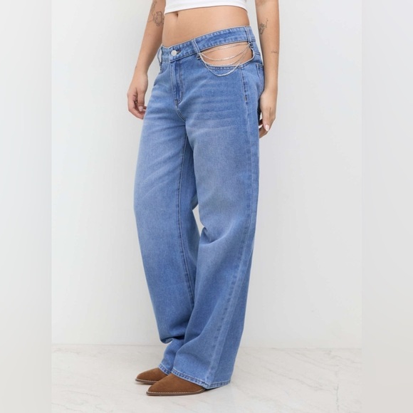 The Ragged Priest Denim - The Ragged Priest MOM JEANS IN LIGHT WASH DENIM-BLUES